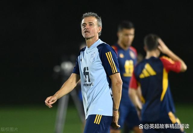 在本轮英超利物浦4-3击败富勒姆的比赛中，努涅斯首发出战，以下为他在本场数据：比赛时间90分钟3次射门0射正1次中框2次错失良机45次触球传球成功率57%1次关键传球1次创造良机10次对抗4次成功1次抢断sofa评分6.4分